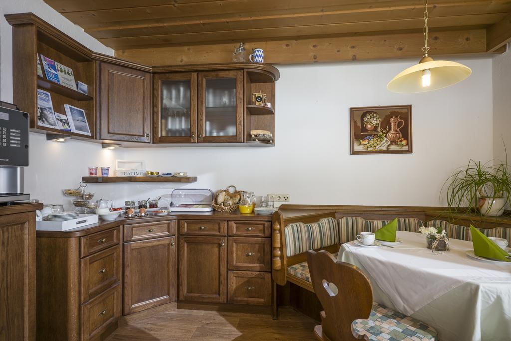 מלון תיירזה Haus Enzian מראה חיצוני תמונה